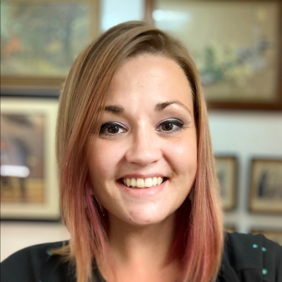 Meet your Posher, Sarah - Picture 2 of 2